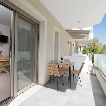 Apartament Kampos *